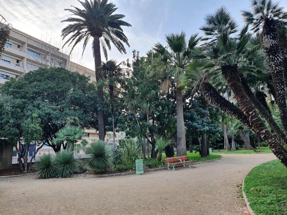 Appartement 2 Pieces Meubles A Juan Les Pins Antibes Exterior photo